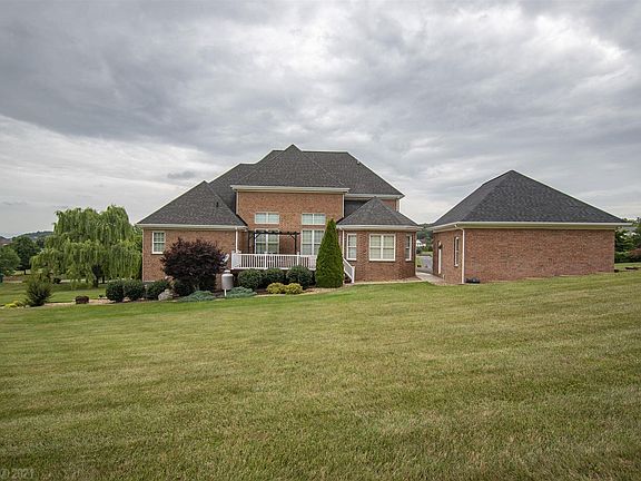 5th image of 2045 Lake Vista Dr