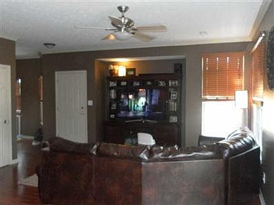 3rd image of 7046 Tyler Ln