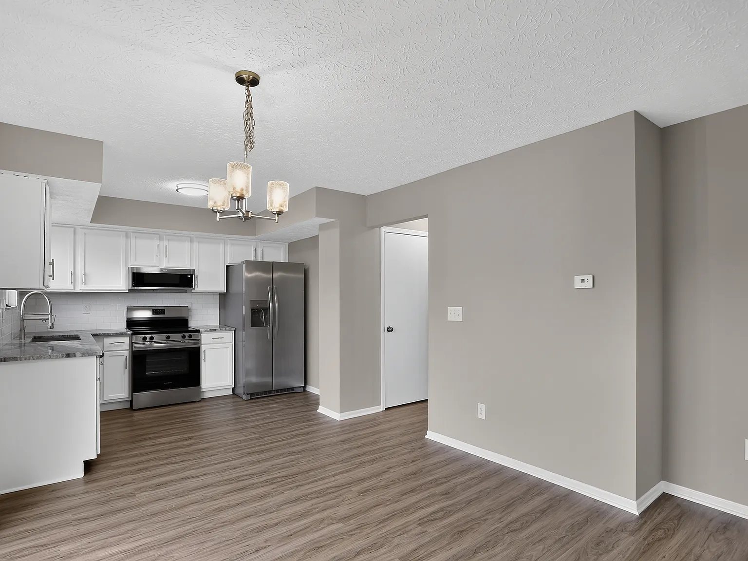 3 bed, 1914 sqft, $2,300 — Photo 4