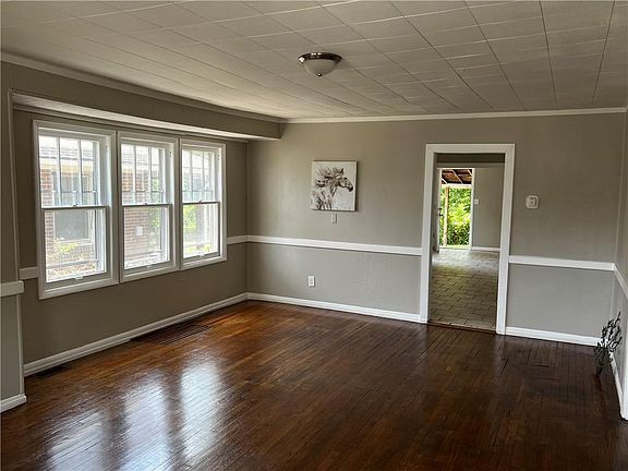 4th image of 3050 N 30th St