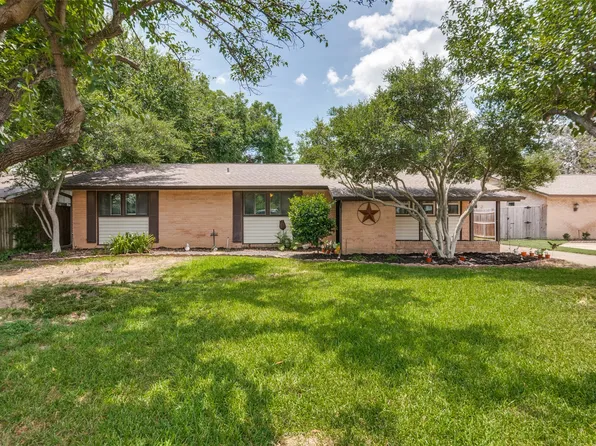 1310 Addington St, Irving, TX 75062