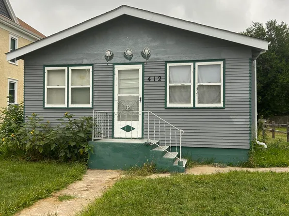 412 S Sanborn Blvd, Mitchell, SD 57301