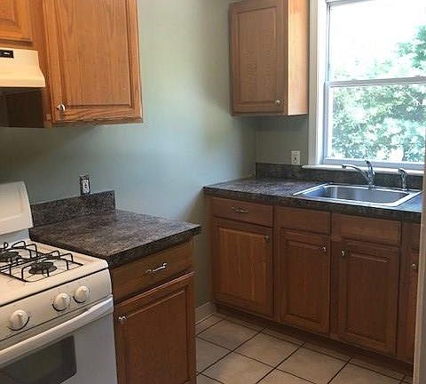 5th image of 2223 Bond Ave