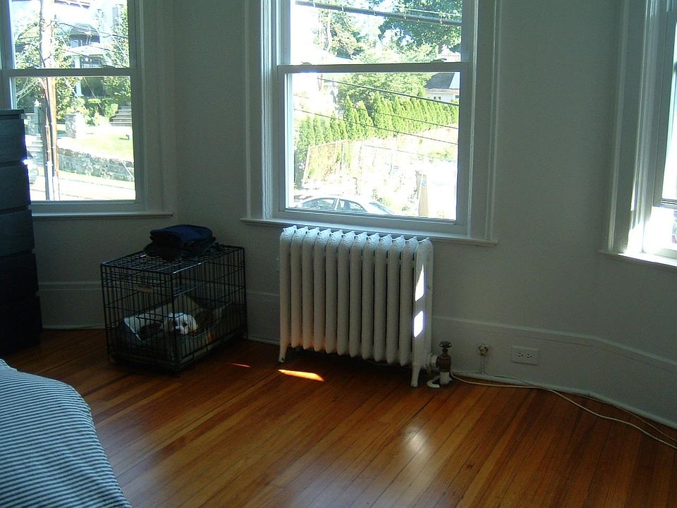 1st image of 129 Washington Ave