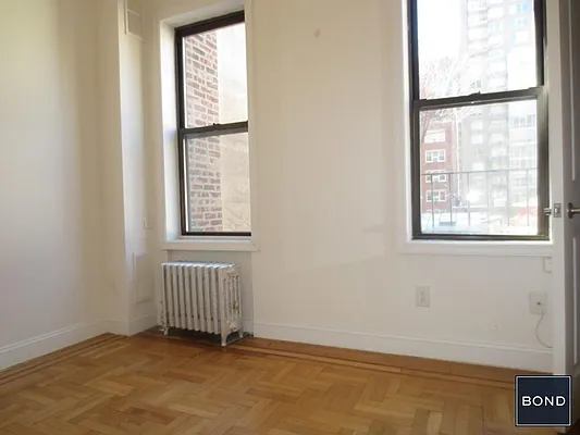 Rented by Bond New York | media 7