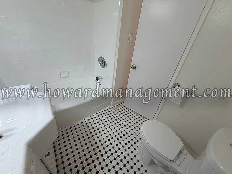 03717LO — Photo 32