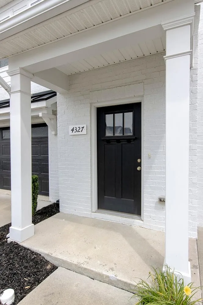 3 bed, 2.5 bath, 1631 sqft, $2,200 — Photo 4