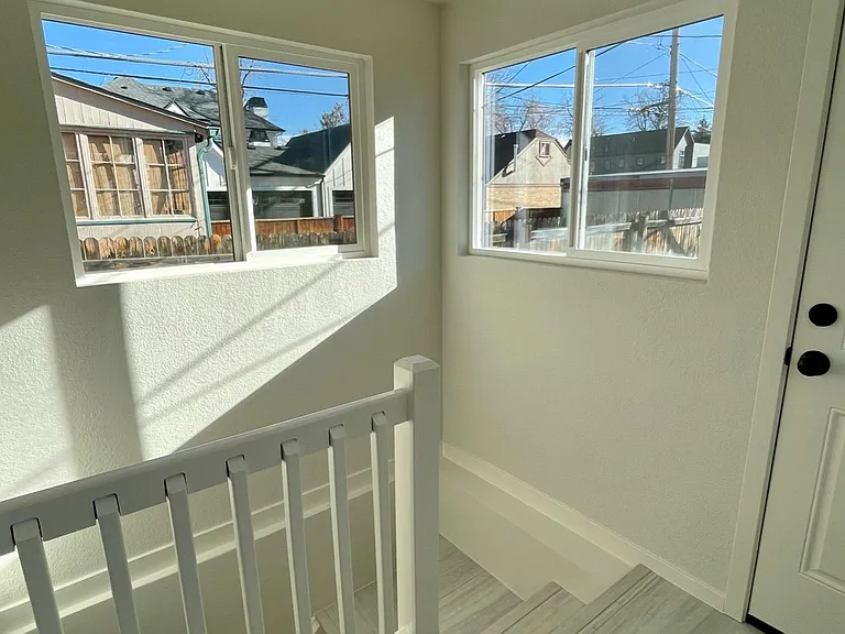 722 E Florida Ave — Photo 21