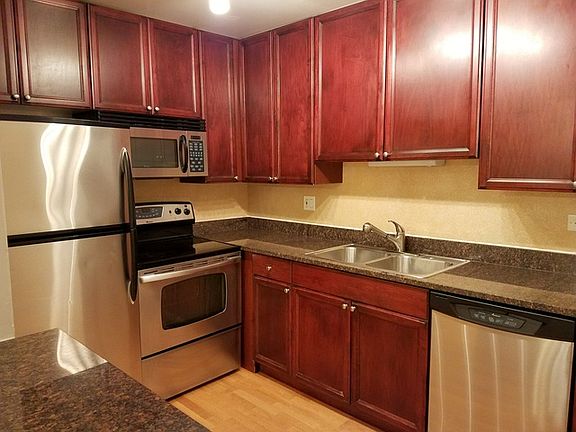 3rd image of 514 E Spruce Dr #1-2B