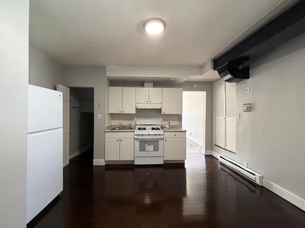 747 Dixwell Ave, New Haven, CT