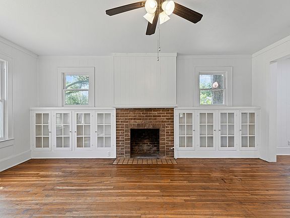 3rd image of 1111 Park Dr