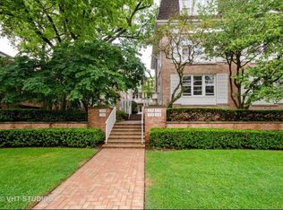 2203 Central St UNIT 2, Evanston, IL 60201