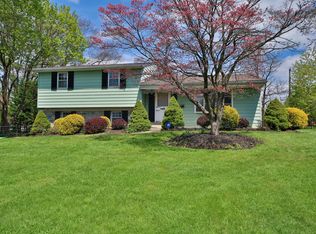 1557 Vernon Rd, Blue Bell, PA 19422