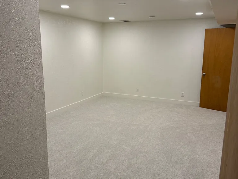 7070 Beacon Way — Photo 23