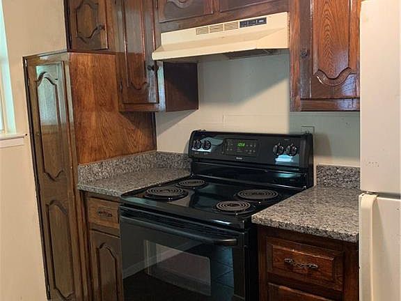 2nd image of 518 Valley Park Dr