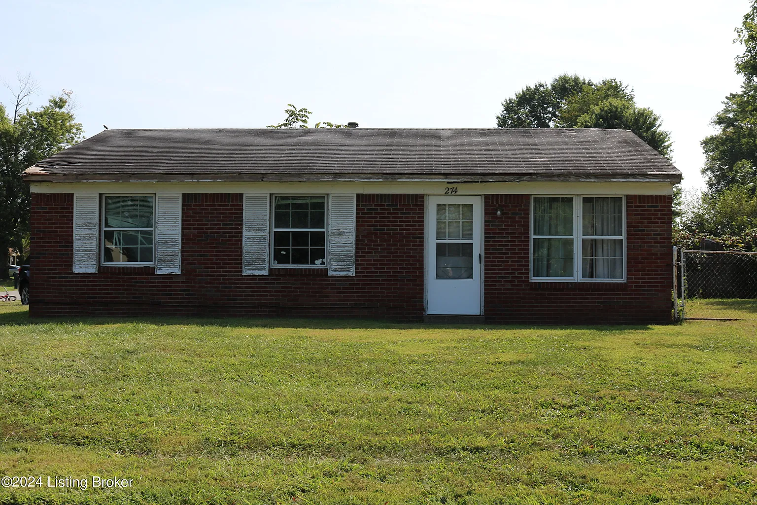 274 Mayflower Rd photo 1