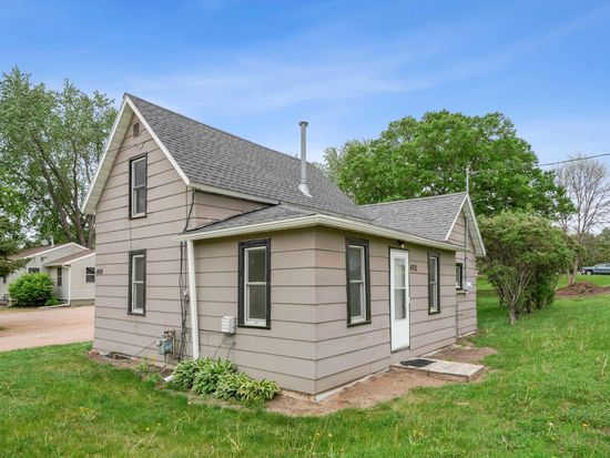 400 Forest St E, Belle Plaine, MN 56011
