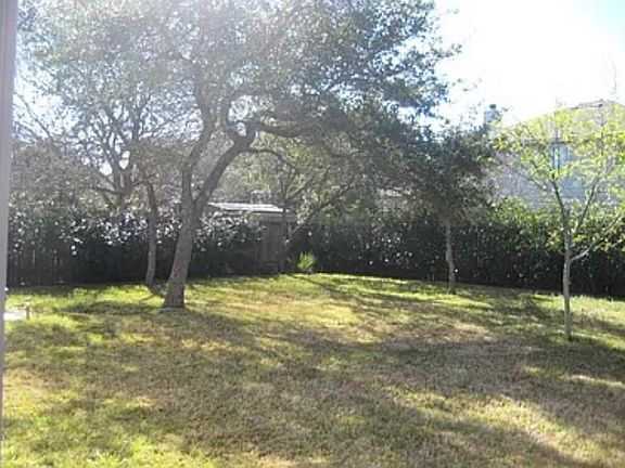 4th image of 1919 Barnett Dr