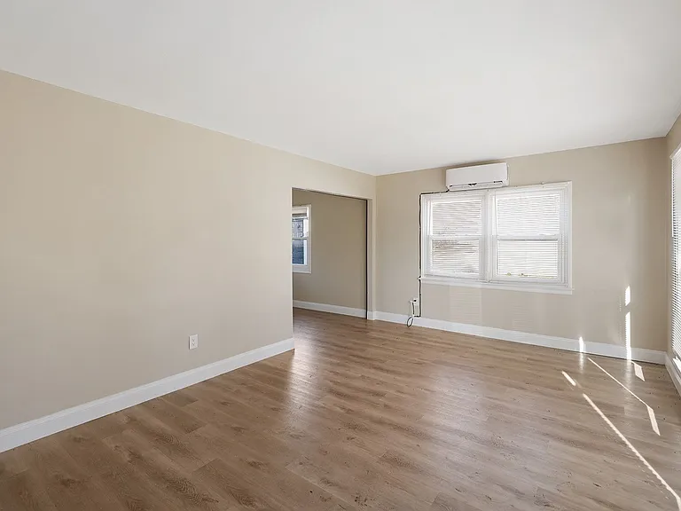 11893 Bridgevale Ave — Photo 9