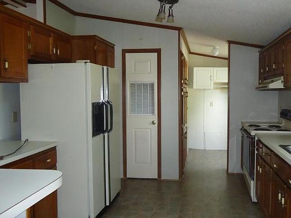 2nd image of 304 Hillside Dr