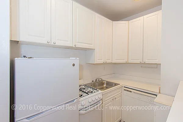 Rented by Copperwood Real Estate | media 25