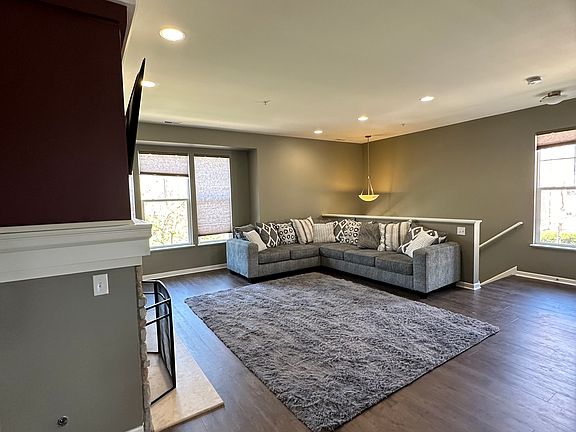 3rd image of 385 Windmill Dr #385