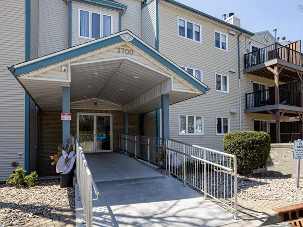 3700 John Parr Dr #220, Halifax, NS B3K 5V4