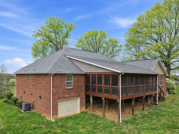 2nd image of 3217 Sandpiper Ct