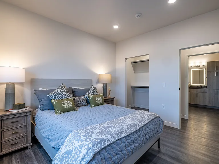 Confluence Apartments — Photo 12