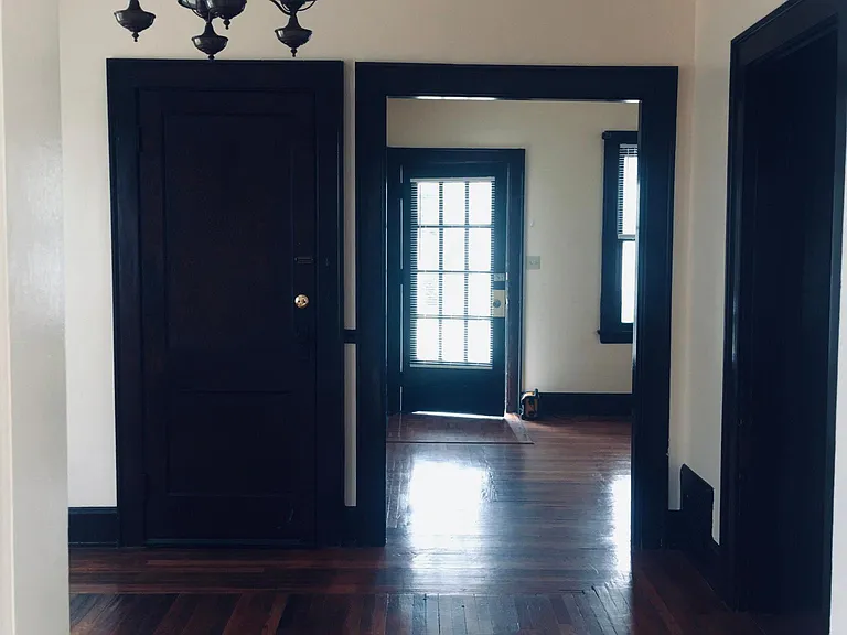 4410 Verne Ave #1 — Photo 1