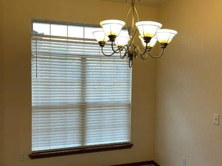 13012 Almond Dr — Photo 3