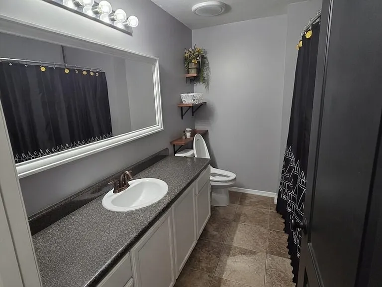 1561 W Ponderosa Ln — Photo 29