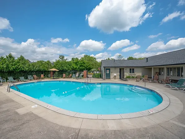 8503 Canterbury Sq W #D, Indianapolis, IN 46260