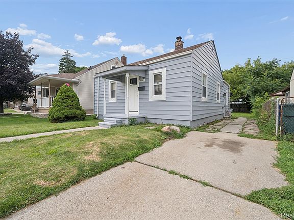 3rd image of 2036 Ford Blvd