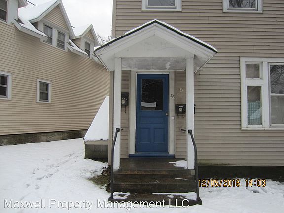 3rd image of 86 Van Dam St