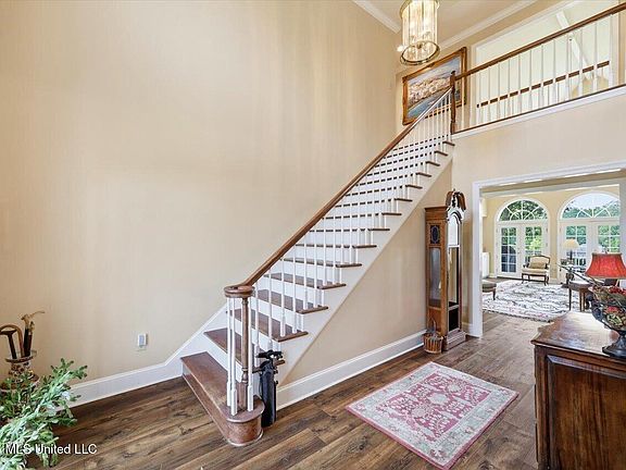 4th image of 103 Woodlands Green Dr