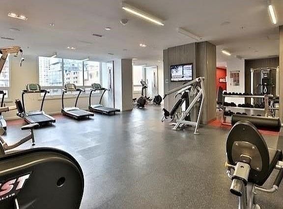 3rd image of 318 Richmond St W #416