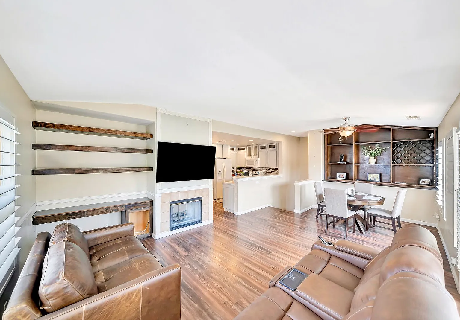 Beautiful 2 Bed | 2 Bath Gem — Photo 4