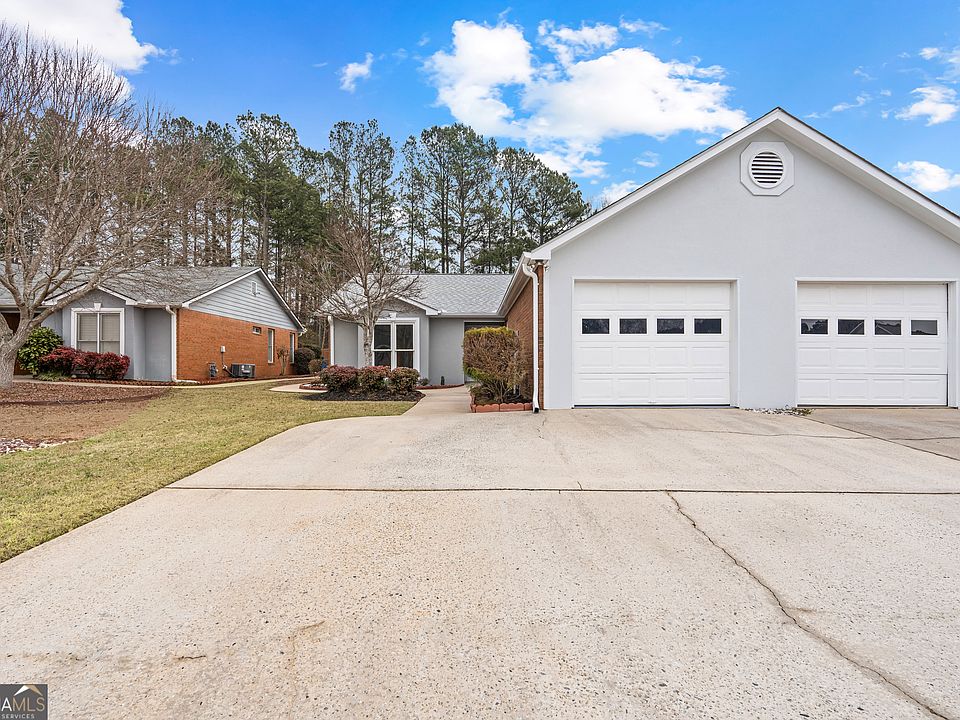 1st image of 180 Wilbanks Dr