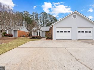 180 Wilbanks Dr, Fayetteville, GA 30215