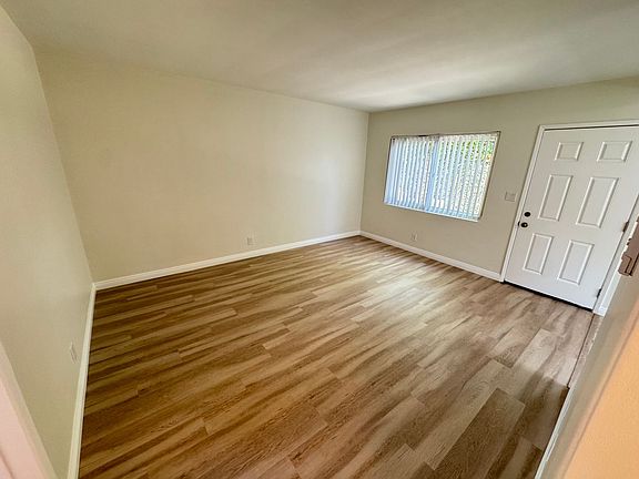 4th image of 85 N Craig Ave #87