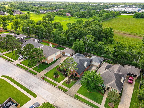 5th image of 3522 Pine Chase Dr