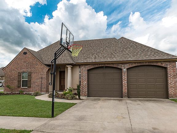 3rd image of 202 Kelsea Dr