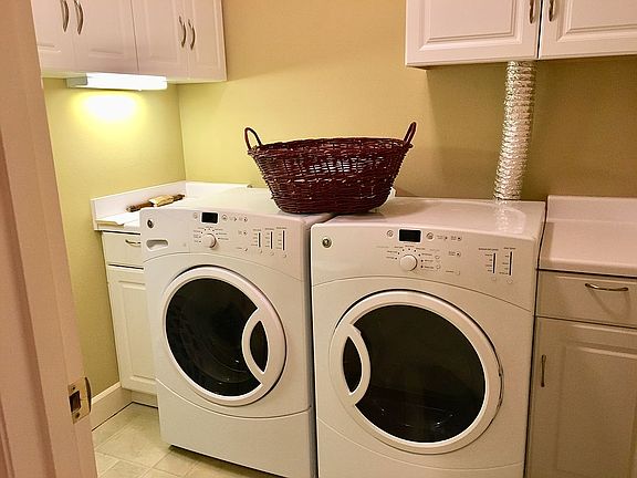 4th image of 360 Knechtel Way NE Unit 301