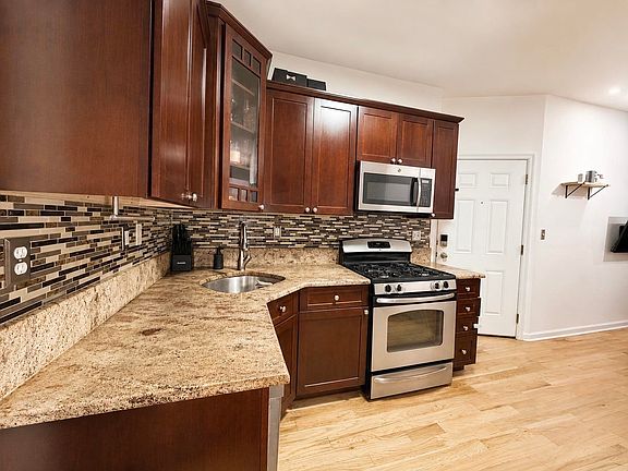 2nd image of 83 Maple St APT 2L
