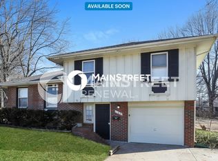 11801 Armitage Dr, Kansas City, MO 64134