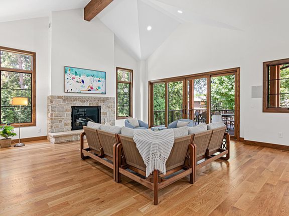 2nd image of 609 Callahan Pl