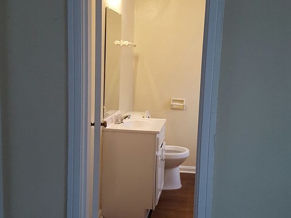 2nd image of 1705 Portland Ave APT 9