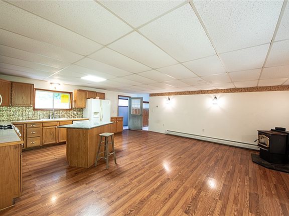 5th image of 144 Joe Chamberlain Rd