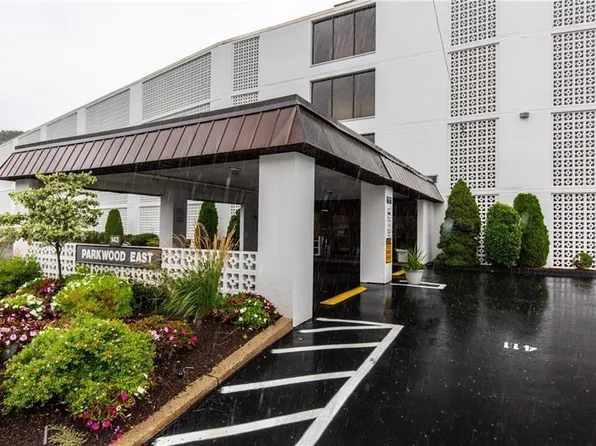 143 Hoffman Ave APT 301, Cranston, RI 02920